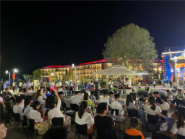 興商貿(mào) 促消費(fèi) 惠民生！景德鎮(zhèn)這里的夜市很火爆！